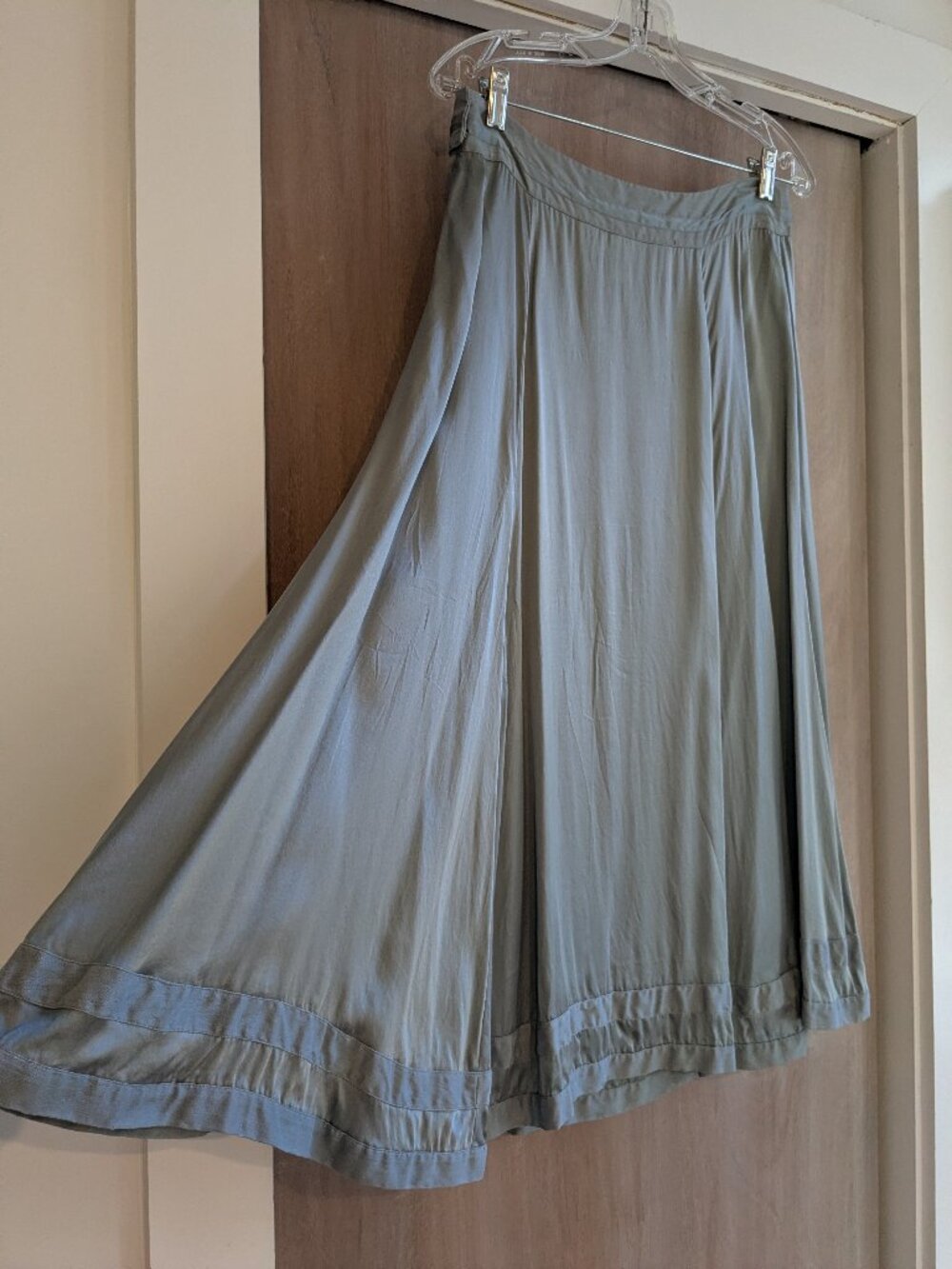 DKNY Pure Vintage Silk Midi Skirt - Size 6